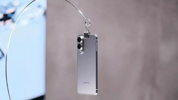 Samsung Slim Discount: 200MP కెమెరాగల శాంసంగ్ స్లిమ్ ఫోన్‌పై రూ.17000 డిస్కౌంట్.. ఎక్కడంటే