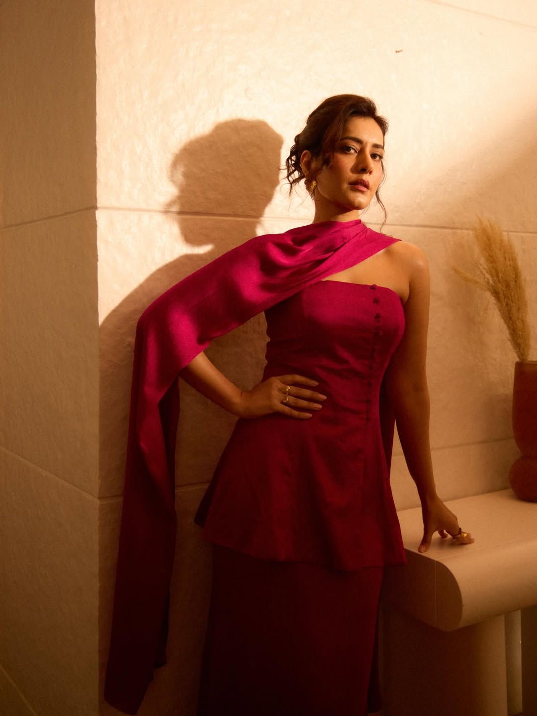 Rashi khanna Pics (Source: Instagram)