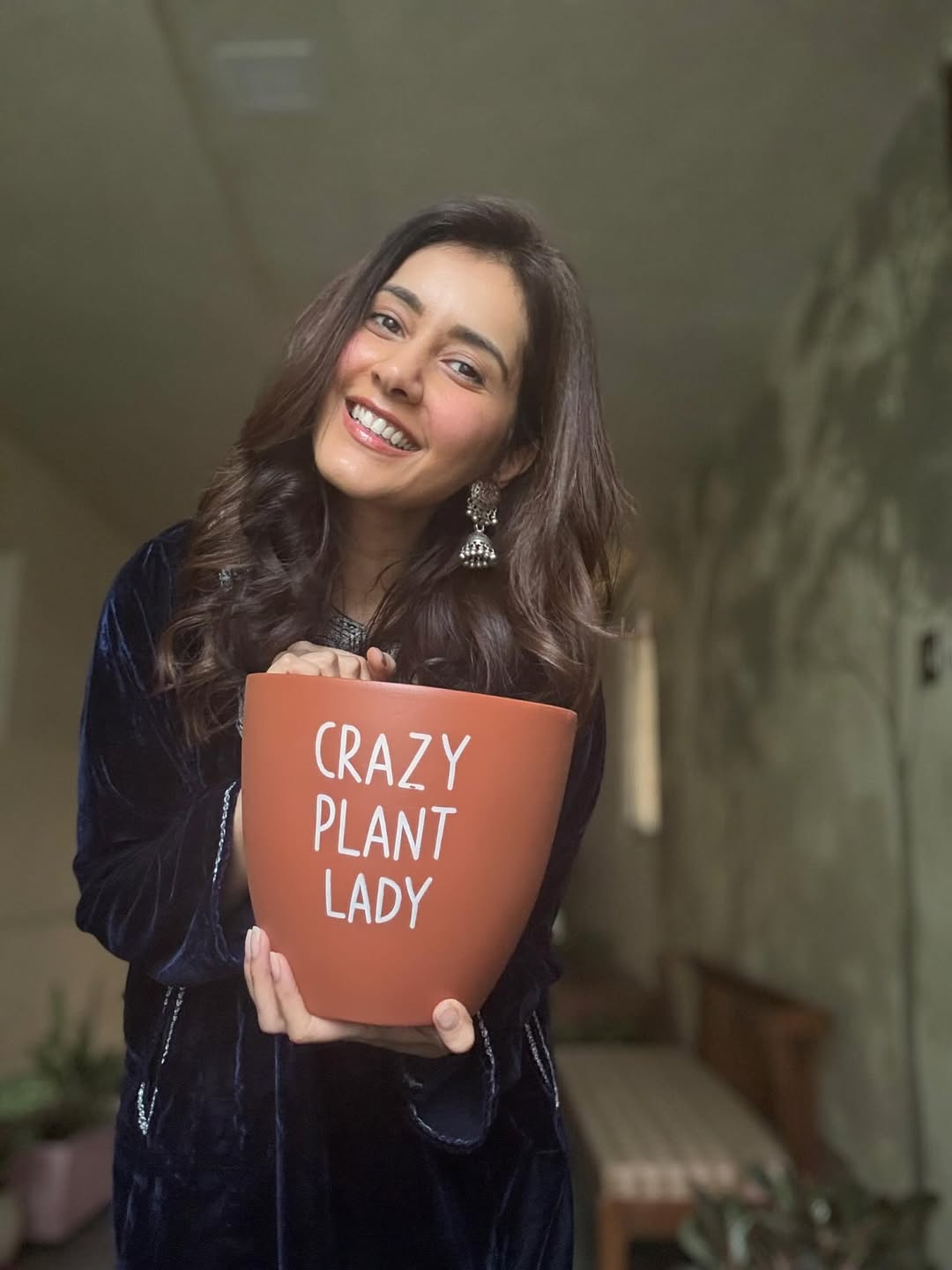Rashi khanna Pics (Source: Instagram)