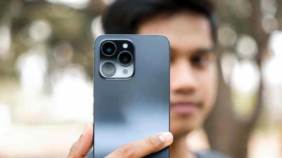 selfie camera phones: సెల్ఫీల కోసమే ఫోన్ కొంటున్నారా? రూ.30000 బడ్జెట్‌లో బెస్ట్ ఇవే..
