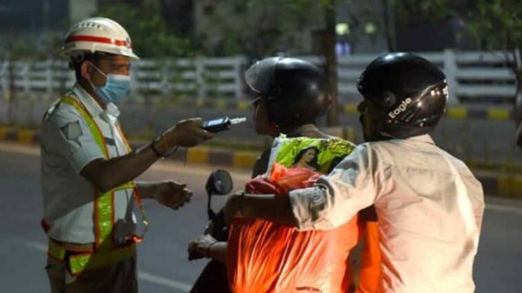Cyberabad Traffic Advisory: న్యూ ఇయర్ సందర్భంగా సైబరాబాద్ పరిధిలో ట్రాఫిక్ ఆంక్షలు.. మందుబాబులకు అలర్ట్