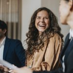 Best Countries to work: ఈ దేశాల్లో ఉద్యోగం చేయాలంటే ఎంతో అదృష్టం రాసి పెట్టుండాలి