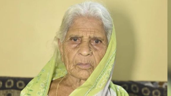 103 Year Old Woman Rebirth: ప్రాణం లేదనుకుని పాడె సిద్ధం చేశారు.. కాలి వేళ్లు కదిలాయి.. కట్ చేస్తే పుట్టినరోజు వేడుక!