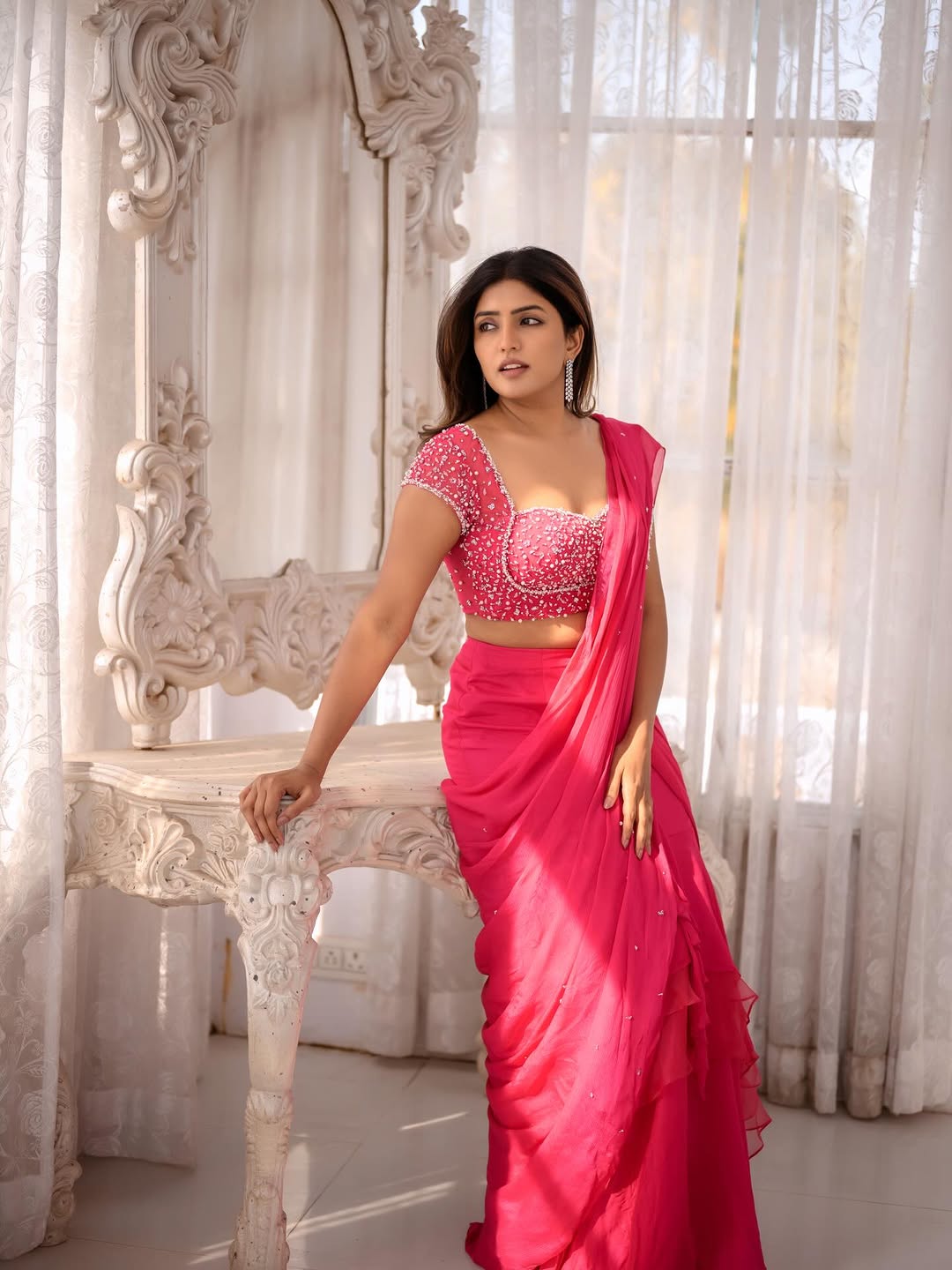 Actress Eesha Rebba Photo Gallery