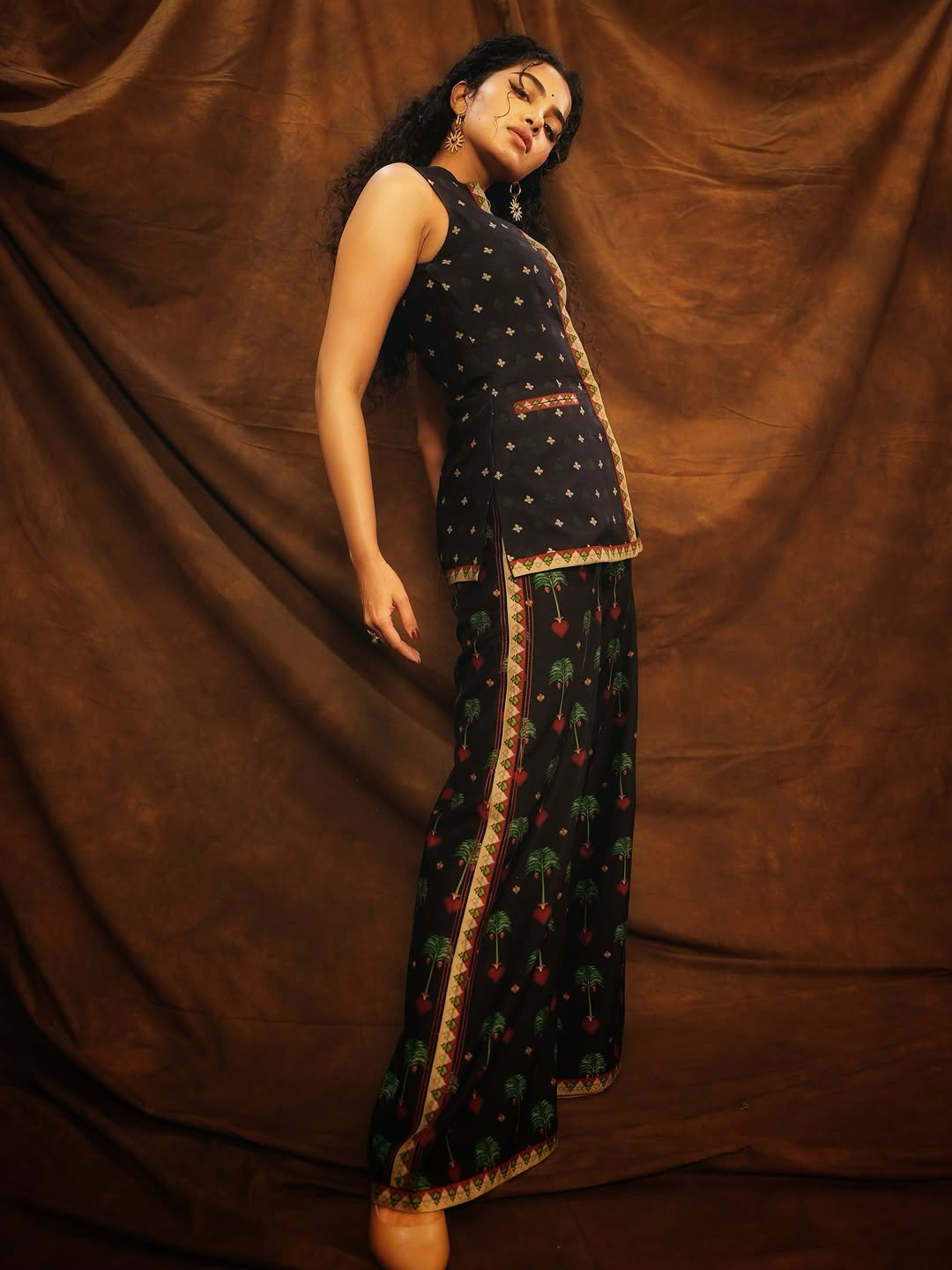 Actress Anupama Parameswaran Photo Gallery