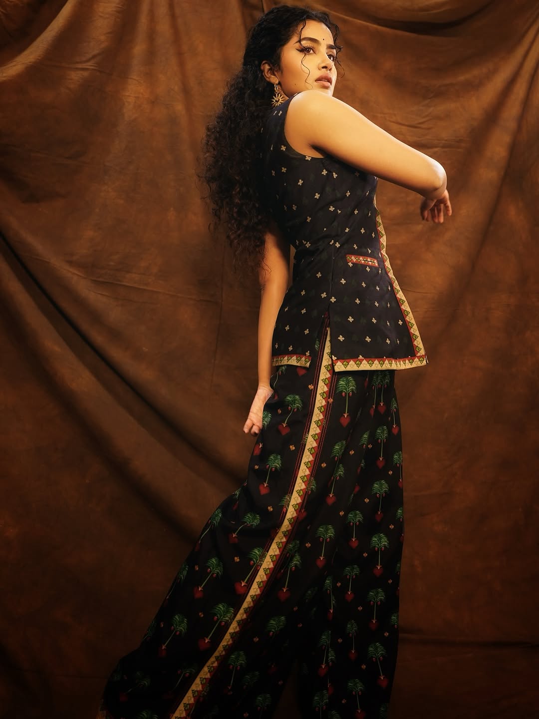 Actress Anupama Parameswaran Photo Gallery