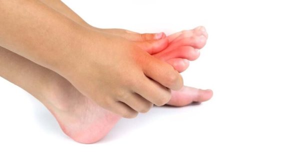 Uric Acid Symptoms: మీ శరీరంలో ఈ 5 మార్పులు కనిపిస్తే.. వెంటనే అలర్ట్ అవ్వండి !