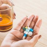 Alcohol: ఈ మందులు వాడుతున్నప్పుడు మద్యం తాగుతున్నారా ? అయితే జాగ్రత్త !