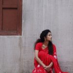 Anupama Parameswaran: ఎర్ర చీరలో చీరలో అనుపమ సోయగాలు.. నడుము వయ్యారాలతో!