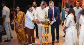 The Raja Saab Advance Bookings: విడుదలకు ముందే రికార్డులు.. షాక్‌కు గురిచేస్తున్న ది రాజా సాబ్ అడ్వాన్స్ కలెక్షన్స్