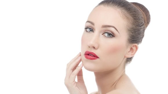 Skin Glow tips: ఉల్లిపాయ రసాన్ని ఇలా వాడారంటే చర్మం కొత్త కాంతితో మెరిసిపోతుంది