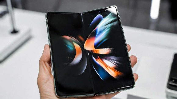 Crease-less Foldable phone: ఫోల్డెబుల్ ఫోన్స్‌లో విప్లవం.. శాంసంగ్ కొత్త టెక్నాలజీ చూసి అందరూ షాక్