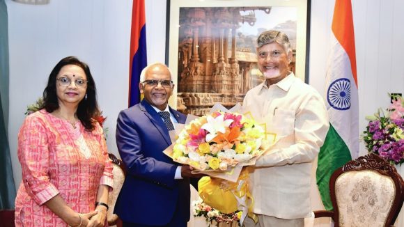CM Chandrababu: ఏపీలో పర్యటించిన మారిషస్ అధ్యక్షుడు.. సీఎం చంద్రబాబు మర్యాద పూర్వక భేటీ
