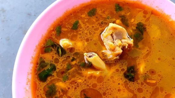 Chicken Rasam: చలికాలంలో వేడి వేడి చికెన్ రసం, దీన్ని ఇలా వండేయండి
