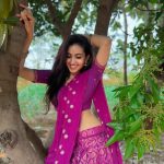 Deepika Pilli: మామిడి తోటలో మకర సంక్రాంతి.. నడుము అందాలతో దీపిక హొయలు!