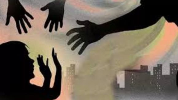 Delhi Crime: ఢిల్లీలో దారుణం.. ఆరేళ్ల చిన్నారిపై సామూహిక అత్యాచారం.. ముగ్గురు మైనర్ల ఘాతుకం