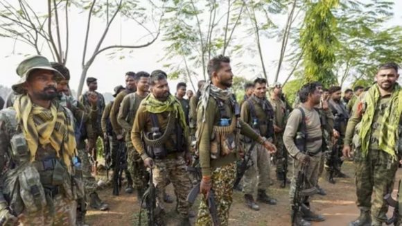 Chhattisgarh Encounter: ఛత్తీస్ గఢ్ లో భారీ ఎన్ కౌంటర్.. 12 మంది మావోలు మృతి