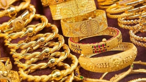 Gold Price Fell: మకర సంక్రాంతి వేళ బంగారం ధరలు తగ్గుముఖం, ఇవాళ మార్కెట్ మాటేంటి?