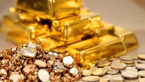 Gold Silver Price: 2026లో గోల్డ్ కొంటే బెటరా? సిల్వర్, కాపర్ కొనడం మంచిదా? నిపుణుల సలహా ఇదే!