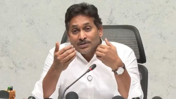 Jagan On CM Chandrababu:  సీఎం చంద్రబాబుపై జగన్ ఆగ్రహం..  ఆ ఆలోచన వచ్చిందా?  మళ్లీ క్రెడిట్ చోరీ