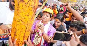 Prabhas: నీ గొంతు నా మనసును తాకింది.. హీరోయిన్ పై ప్రభాస్ ప్రశంసలు..