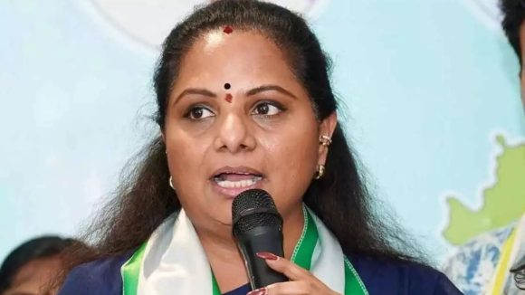 Telangana Politics: తాను చెబుతున్న దెయ్యం ఆయనే.. ఆపై గూఢచారి కూడా, కవిత హాట్ కామెంట్స్