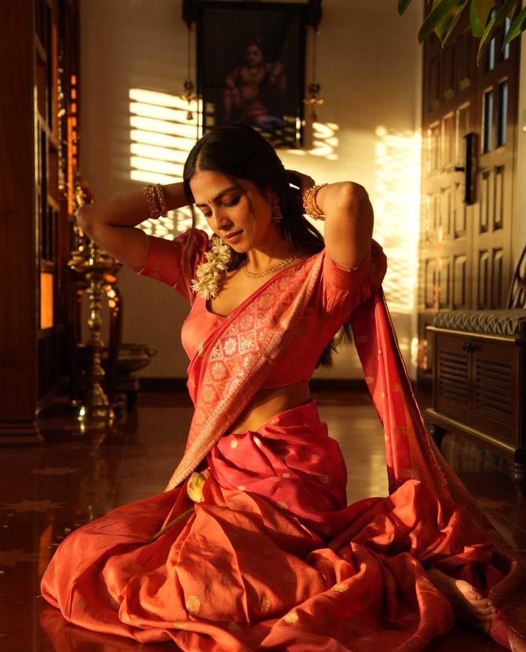 Malavika Mohanan: పట్టుచీరలో కవ్విస్తున్న మాళవిక.. ఫోటోలు వైరల్!