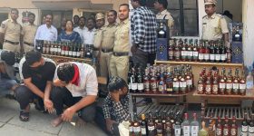 Liquor Mixing Gang: కాస్ట్‌లీ బాటిల్స్‌లో చీప్ లిక్కర్.. కల్తీ మద్యం మిక్సింగ్ ముఠా గుట్టురట్టు