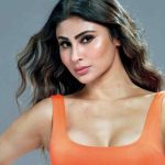 Mouni Roy: అక్కడ చేయి వేసి అసభ్యంగా ప్రవర్తించారు.. బతిమిలాడినా నా మాట వినలేదు.. మౌనీ రాయ్ షాకింగ్ కామెంట్స్..