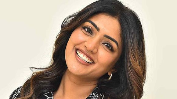 Eesha Rebba: తెలంగాణ యాసపై ఈషా రెబ్బా షాకింగ్ కామెంట్స్.. కొట్టినట్లు ఉంటుంది అంటూ..!