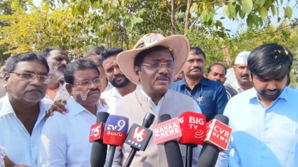 Vivek Venkataswamy: హరీష్ రావు, కవిత ఫోన్లు కూడా ట్యాప్ అయ్యాయి.. చేయించిందో ఎవరో కాదు, మంత్రి వివేక్ సంచలన వ్యాఖ్యలు