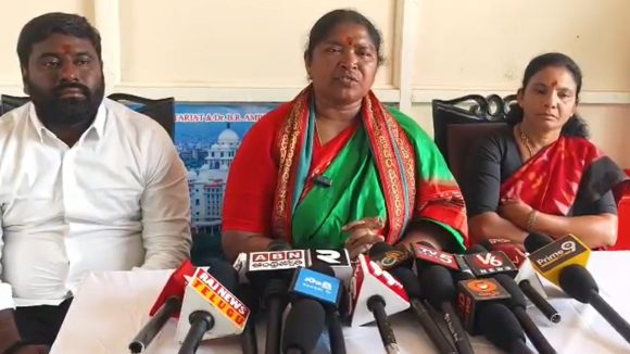 Seethakka: మేడారంలో విజయవంతమైన సీఎం పర్యటన.. కృతజ్ఞతలు తెలిపిన మంత్రి సీతక్క!