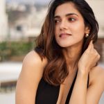 Simran Chodhary: బ్లాక్ డ్రెస్ లో టాప్ అందాలతో హీట్ పుట్టిస్తున్న సిమ్రాన్ చౌదరి!