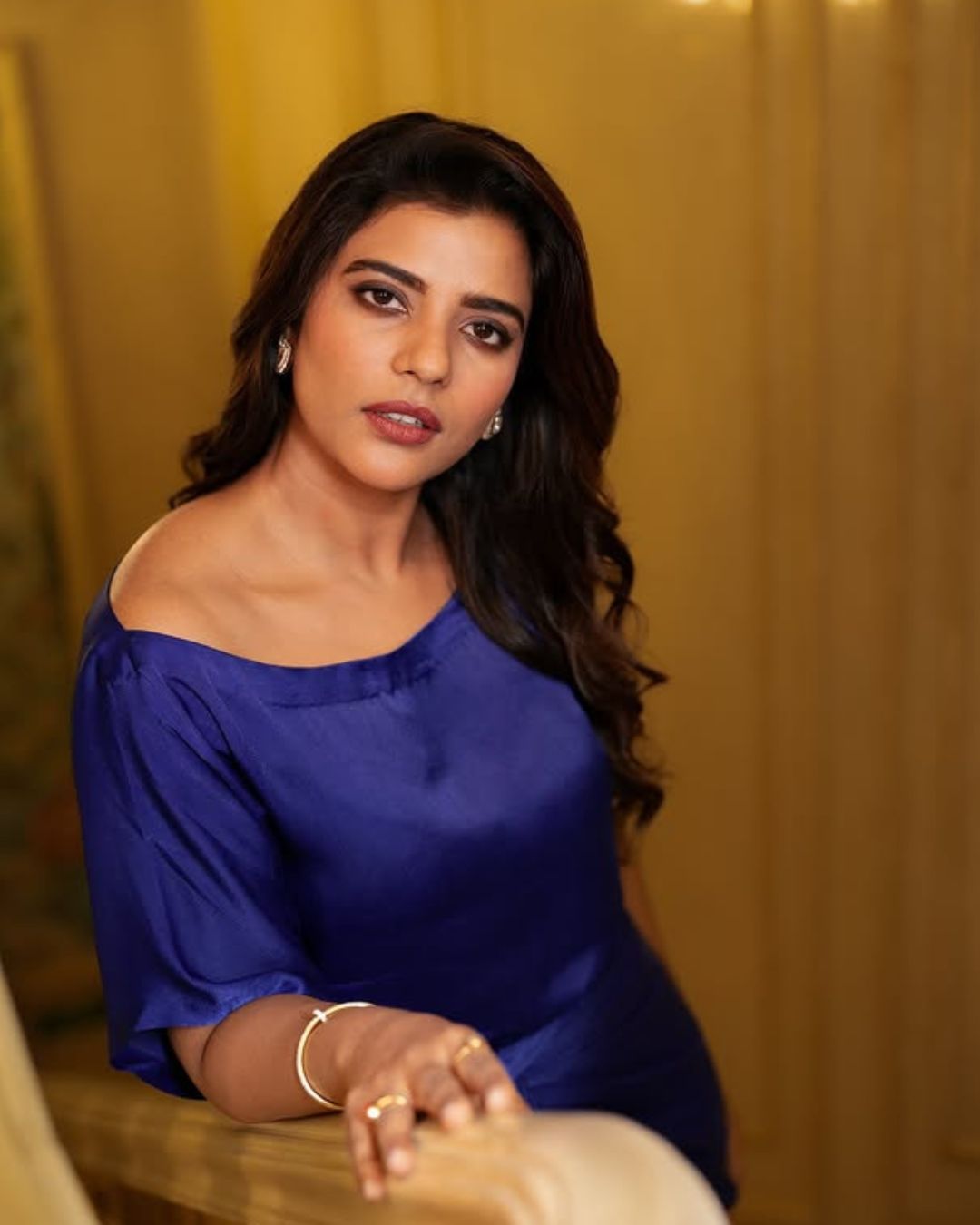 Aishwarya Rajesh : బ్లూ డ్రెస్ లో స్టైలిష్ లుక్ లో ఆకట్టుకుంటున్న ఐశ్వర్య.. క్యూట్ అంతే..