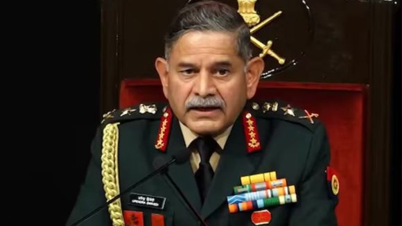General Upendra Dwivedi: పాక్ పొరపాటు చేసి ఉంటే భూతల దాడులు చేసేవాళ్లం: ఆపరేషన్ సింధూర్‌పై ఆర్మీ చీఫ్ సంచలన వ్యాఖ్యలు!