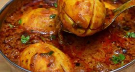 Spicy Egg Gravy: ధాబా స్టైల్ లో స్పైసీ ఎగ్ ఇగురు ఇలా చేసేయండి, చూస్తేనే నోరూరిపోతుంది