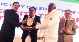 Best Sarpanch Award: జాతీయ స్థాయిలో మెరిసిన ఏపీ సర్పంచ్.. కేంద్ర మంత్రి చేతుల మీదుగా రావిచెర్ల సర్పంచ్ కు అవార్డు! 