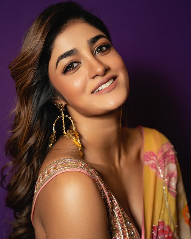 Dimple Hayathi Photo Gallery