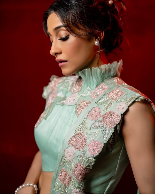 Regina cassandra Photo Gallery