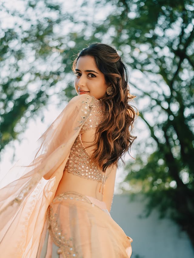Ashika Ranganath Photo Gallery