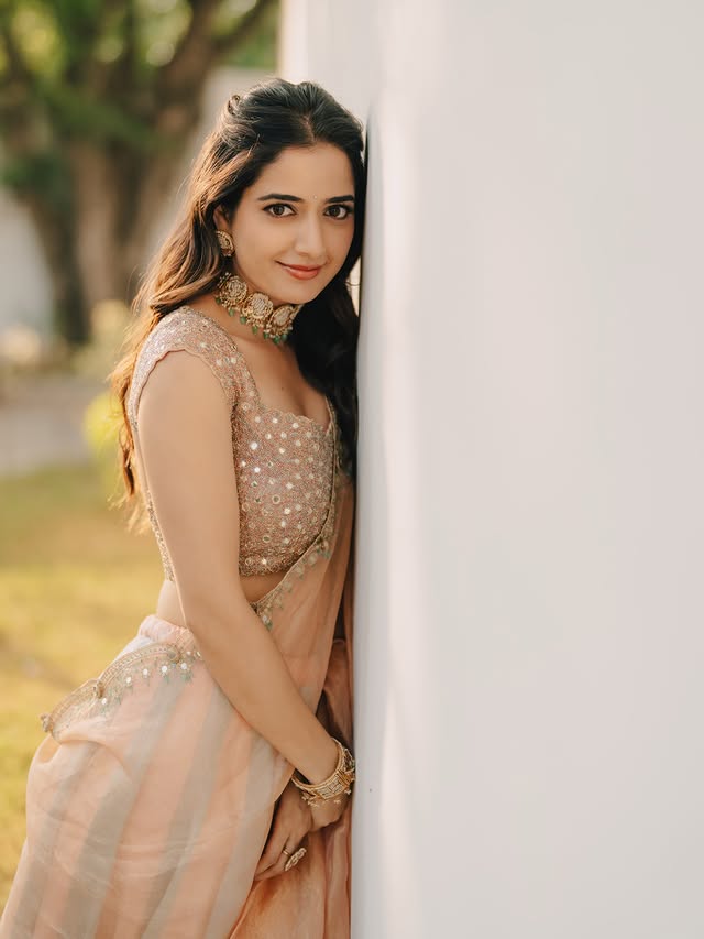 Ashika Ranganath Photo Gallery