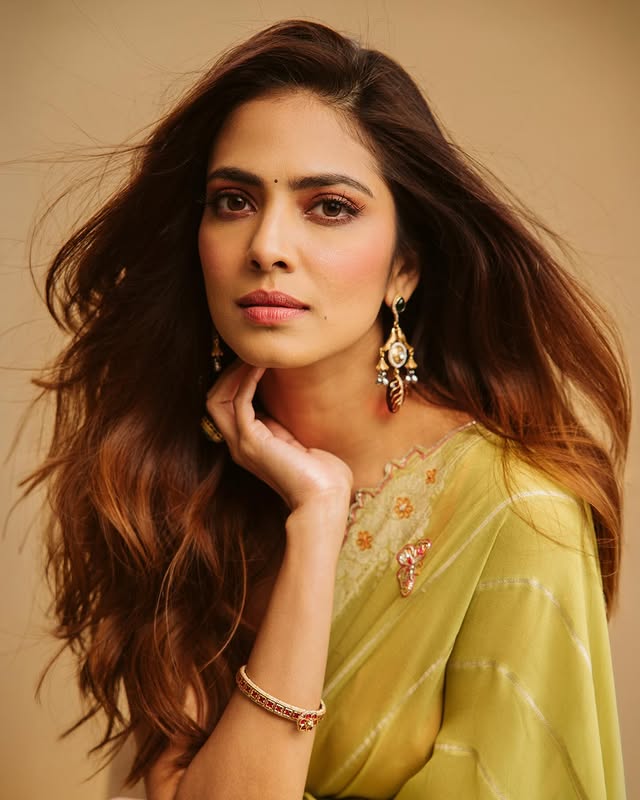 Malavika Mohanan (Source / Instagram) Malavika Mohanan Photo Gallery