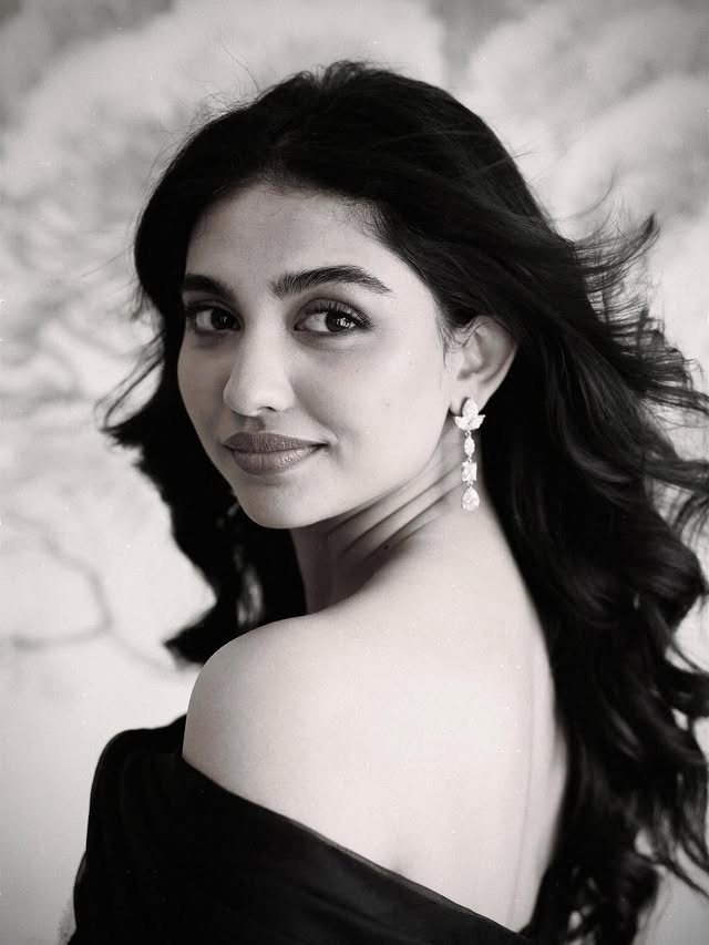 Mamitha Baiju (Source / Instagram ) Mamitha Baiju photo Gallery