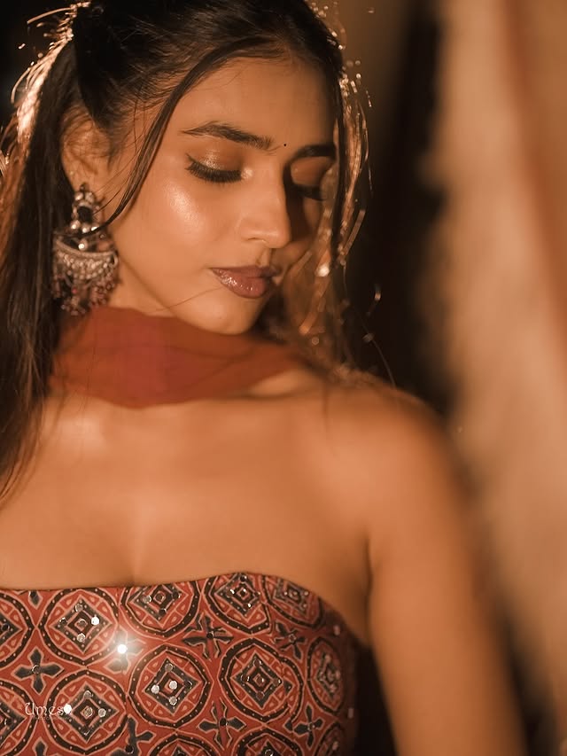 Sapthami Gowda photo gallery