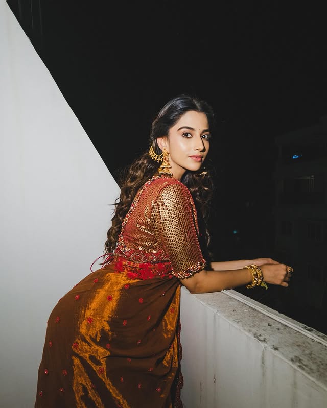 Meenakshi Chaudhary Photo Gallery