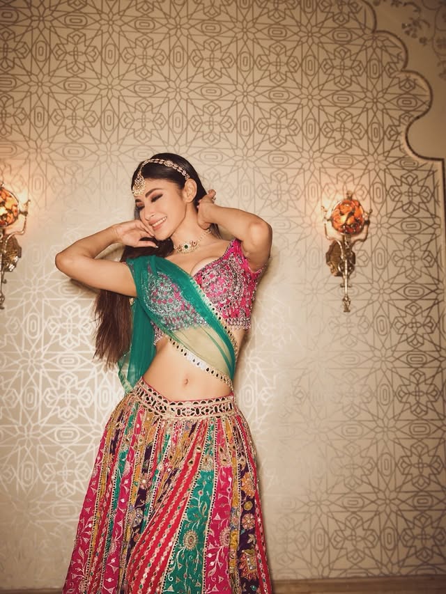 Mouni Roy Photo Gallery