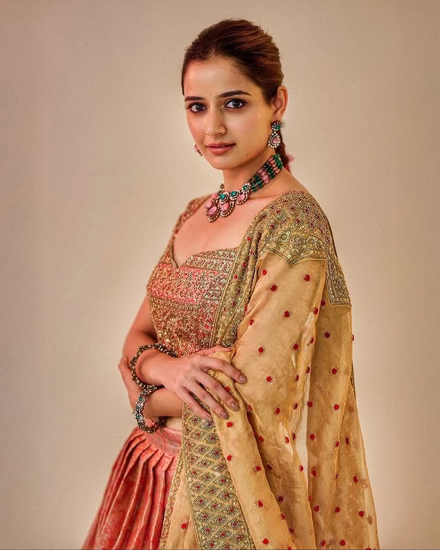 Ashika Ranganath Photo Gallery