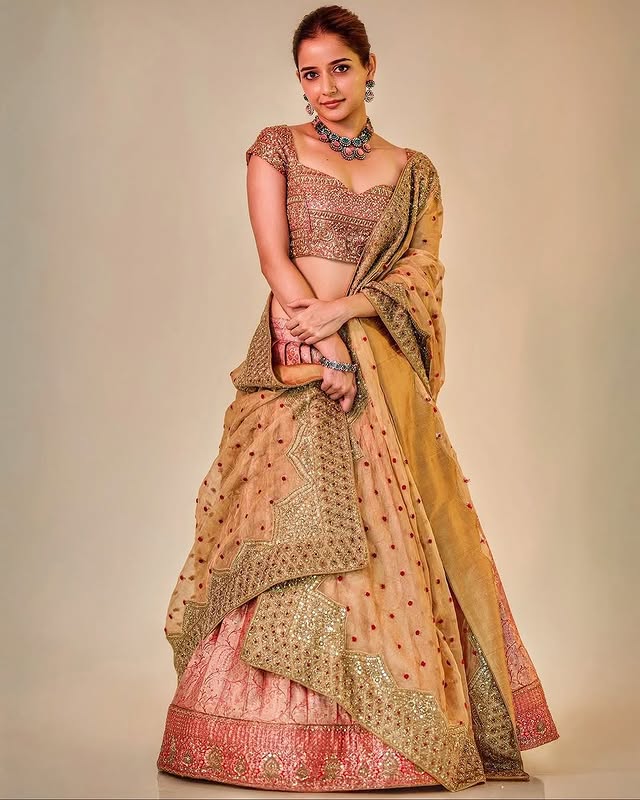 Ashika Ranganath Photo Gallery