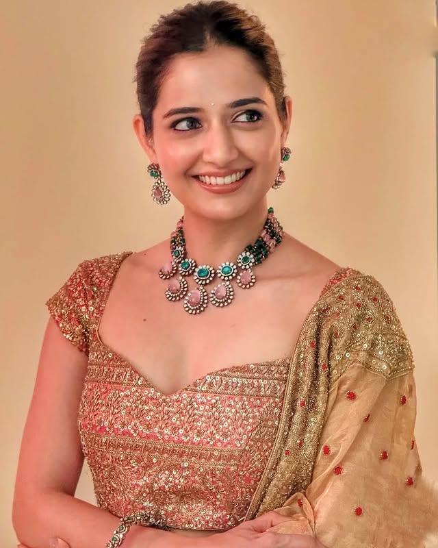 Ashika Ranganath Photo Gallery