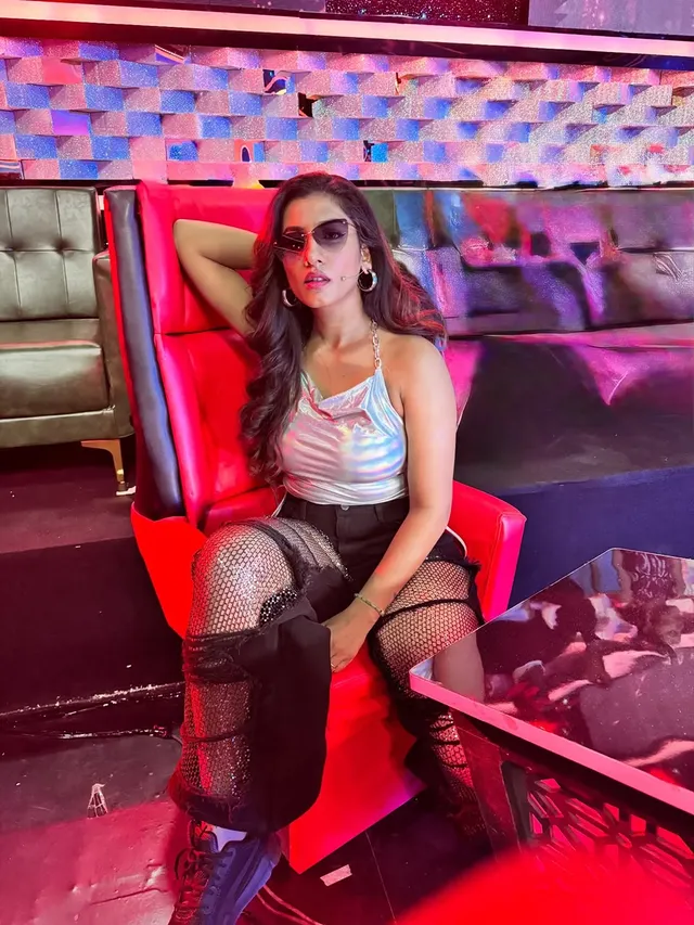 Vishnu Priya ( Source/ Instagram) Vishnu Priya photo Gallery